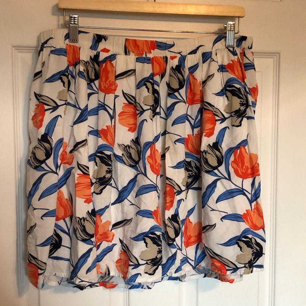 Old Navy Floral Skirt Size Large